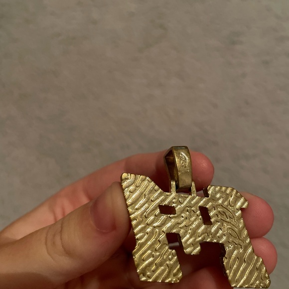 GLD one of one pendant - Picture 4 of 5